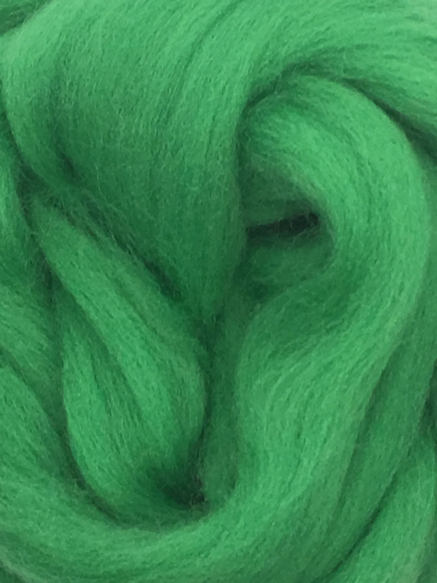 Kelly Green Merino Wool Top Roving (Shamrock Green)