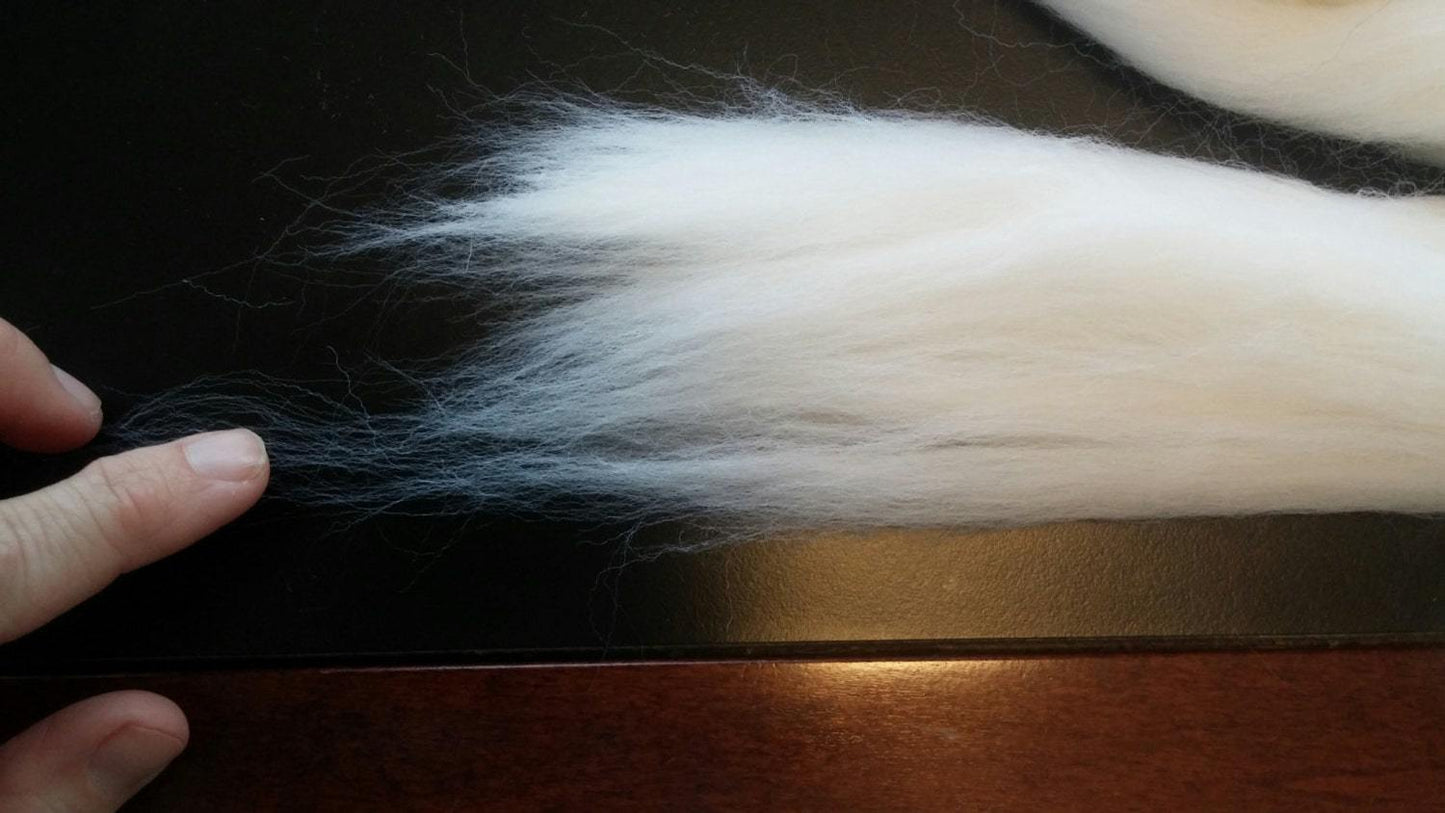 Spinning Wool MERINO 23 mic Super Soft Wonderful handfeel a Joy to Spin into yarn! Beginners and experianced Love our wool!