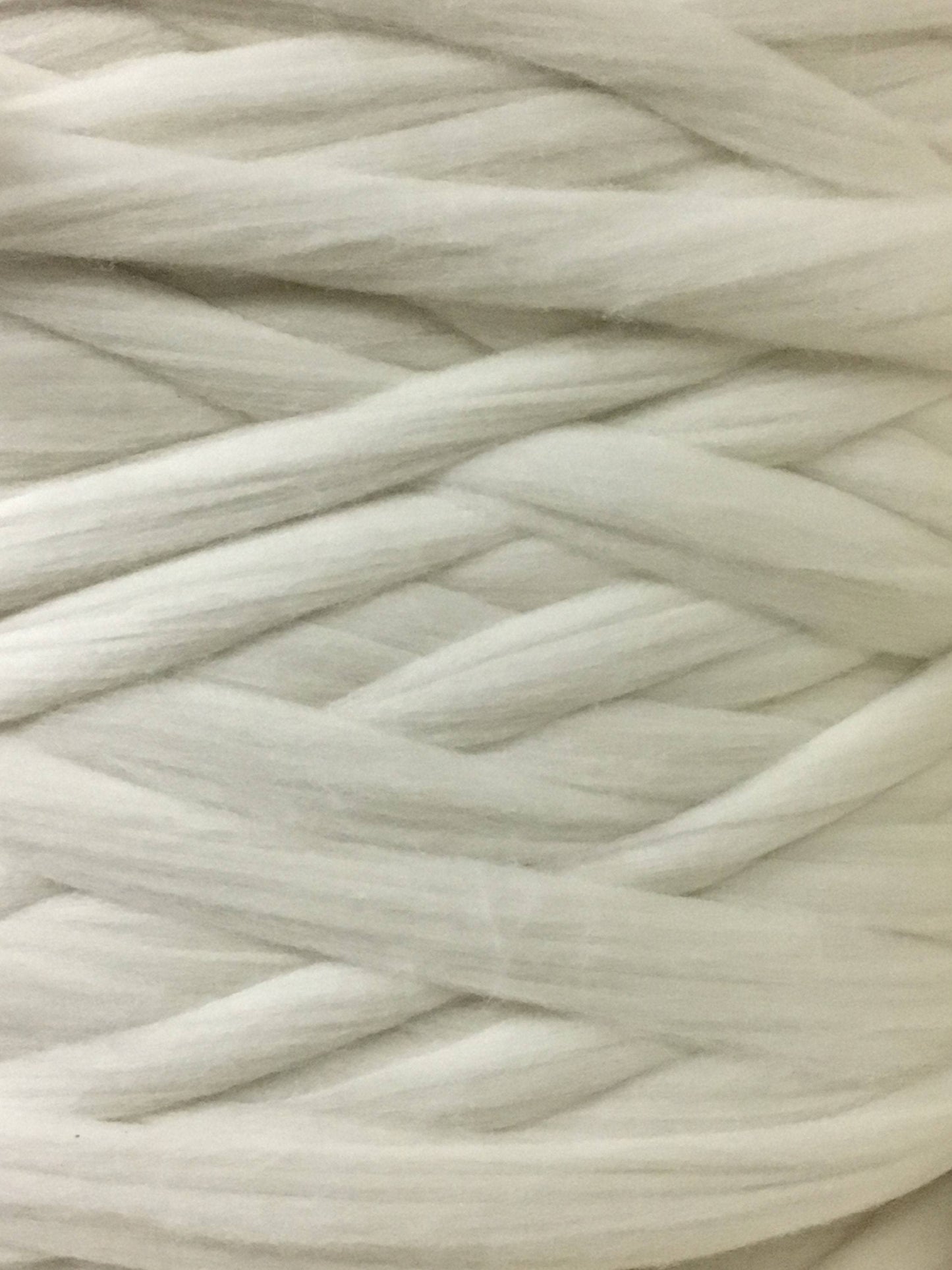 8 lbs Pounds White Wool Roving Chunky Yarn, Jumbo Yarn, Big Yarn, Giant Yarn to Make Your Own Chunky Knit Blanket