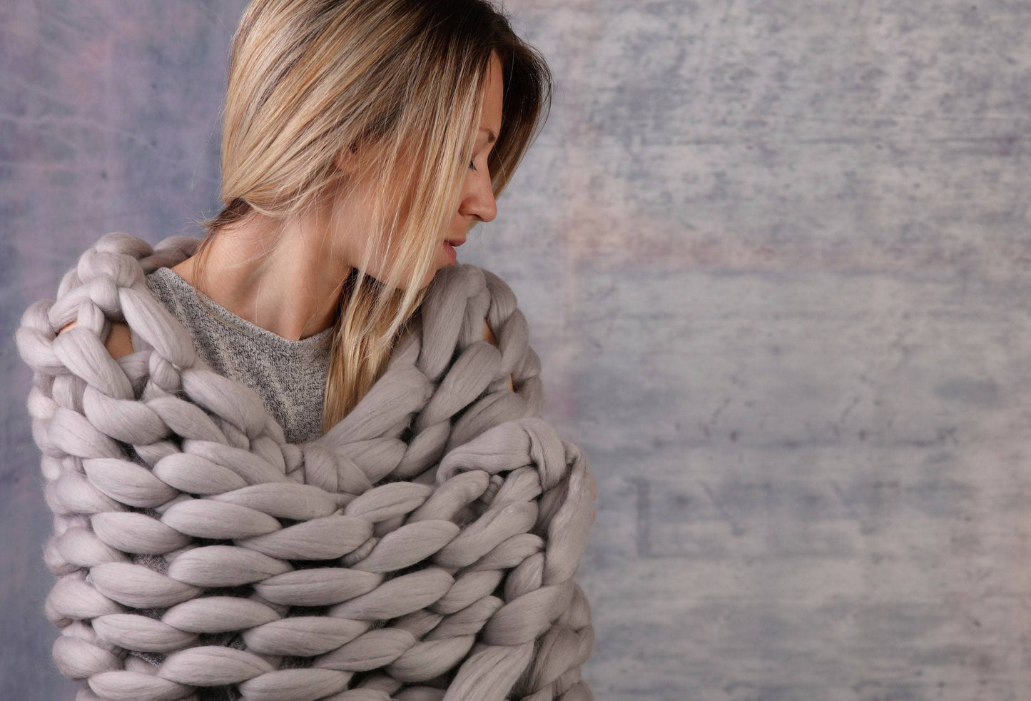 Silver Gray Storm Bulk Roll 14 lbs!   Wholesale Merino wool Top Roving- Arm Knit Chunky Blanket Do It Yourself Spin Felt Craft