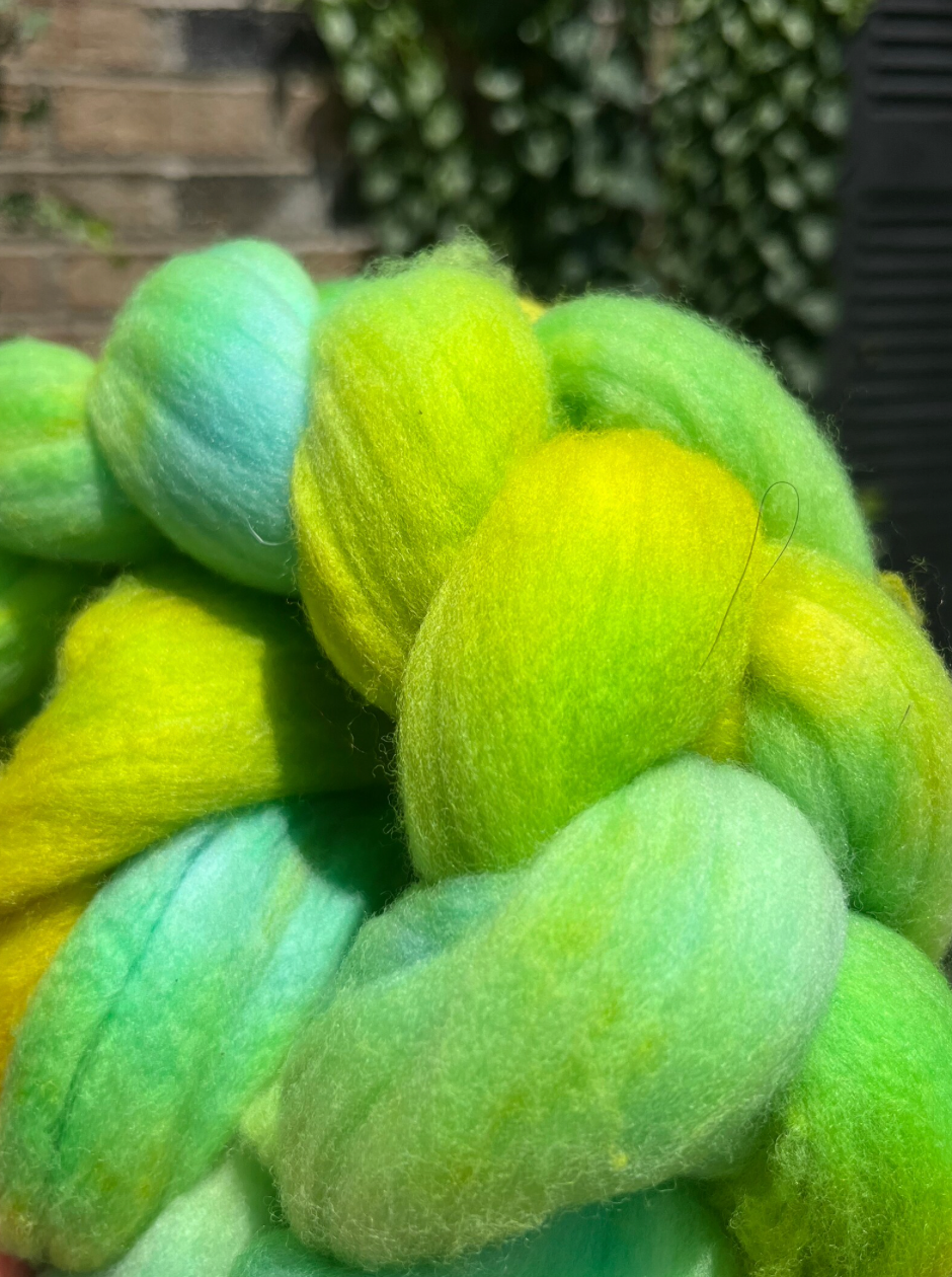 Superfine Merino Wool, Superfine Hand Spinning Roving - Hand Dyed - Lemon Lime Colorway