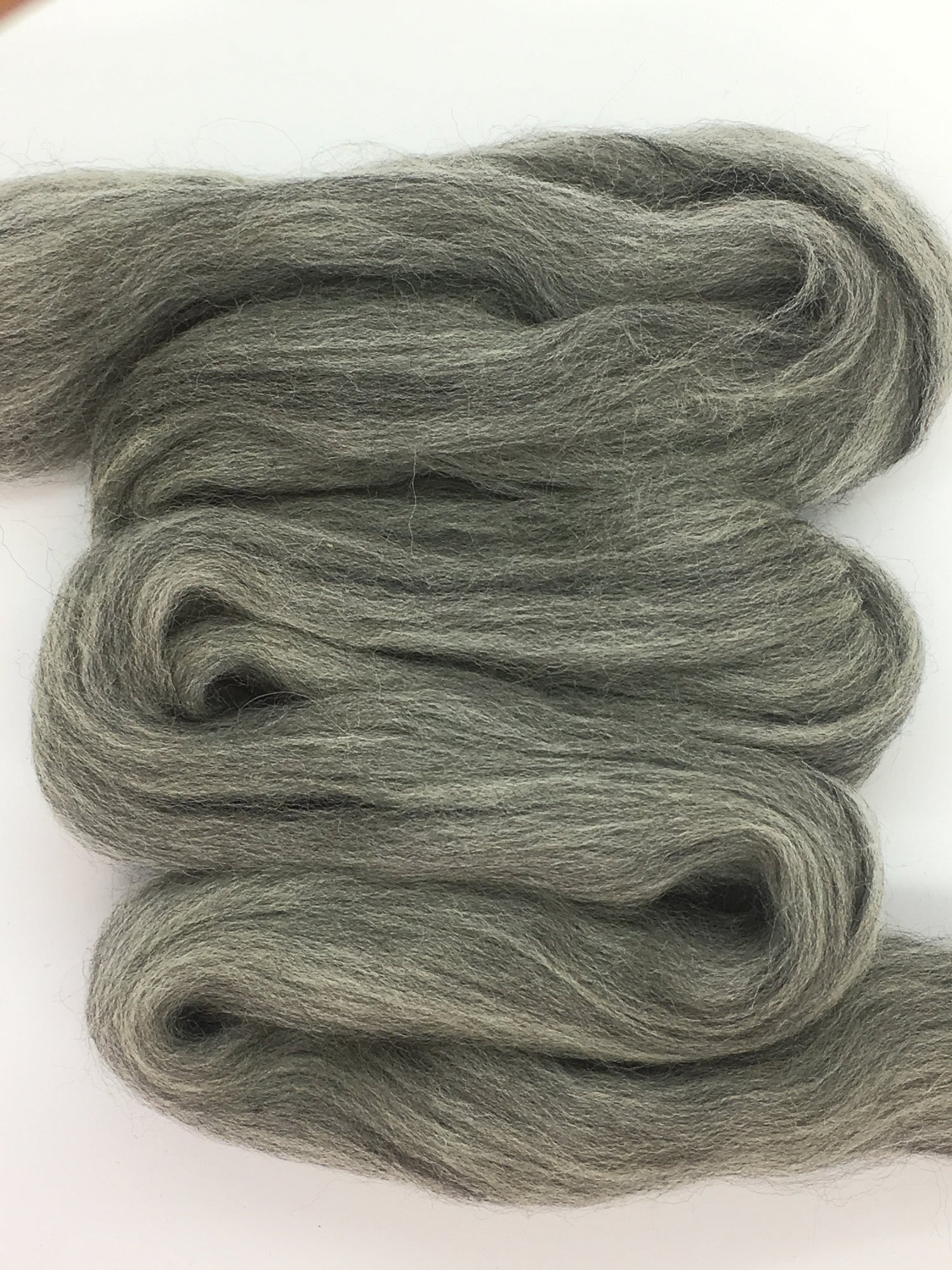 1 lb Gray Wool Roving