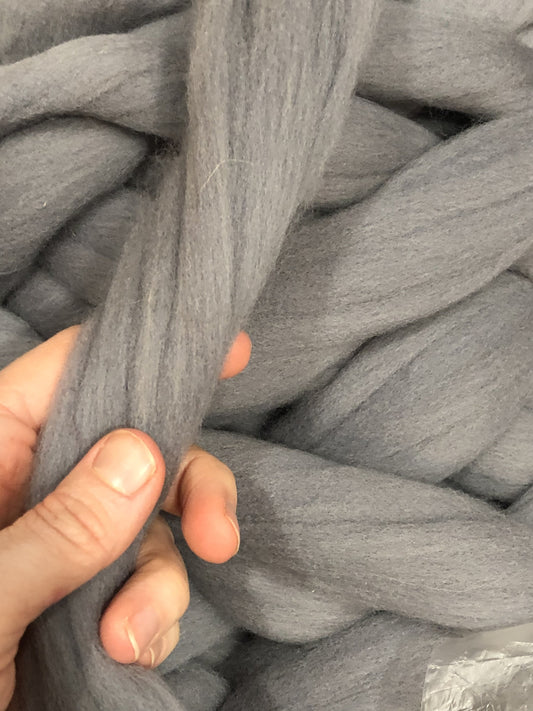 Silver Gray Wool Roving