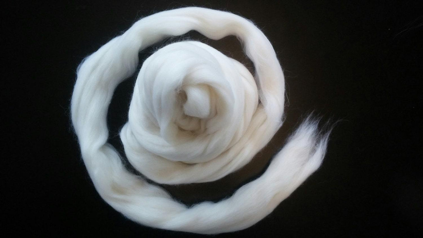 8 lbs Pounds White Wool Roving Chunky Yarn, Jumbo Yarn, Big Yarn, Giant Yarn to Make Your Own Chunky Knit Blanket