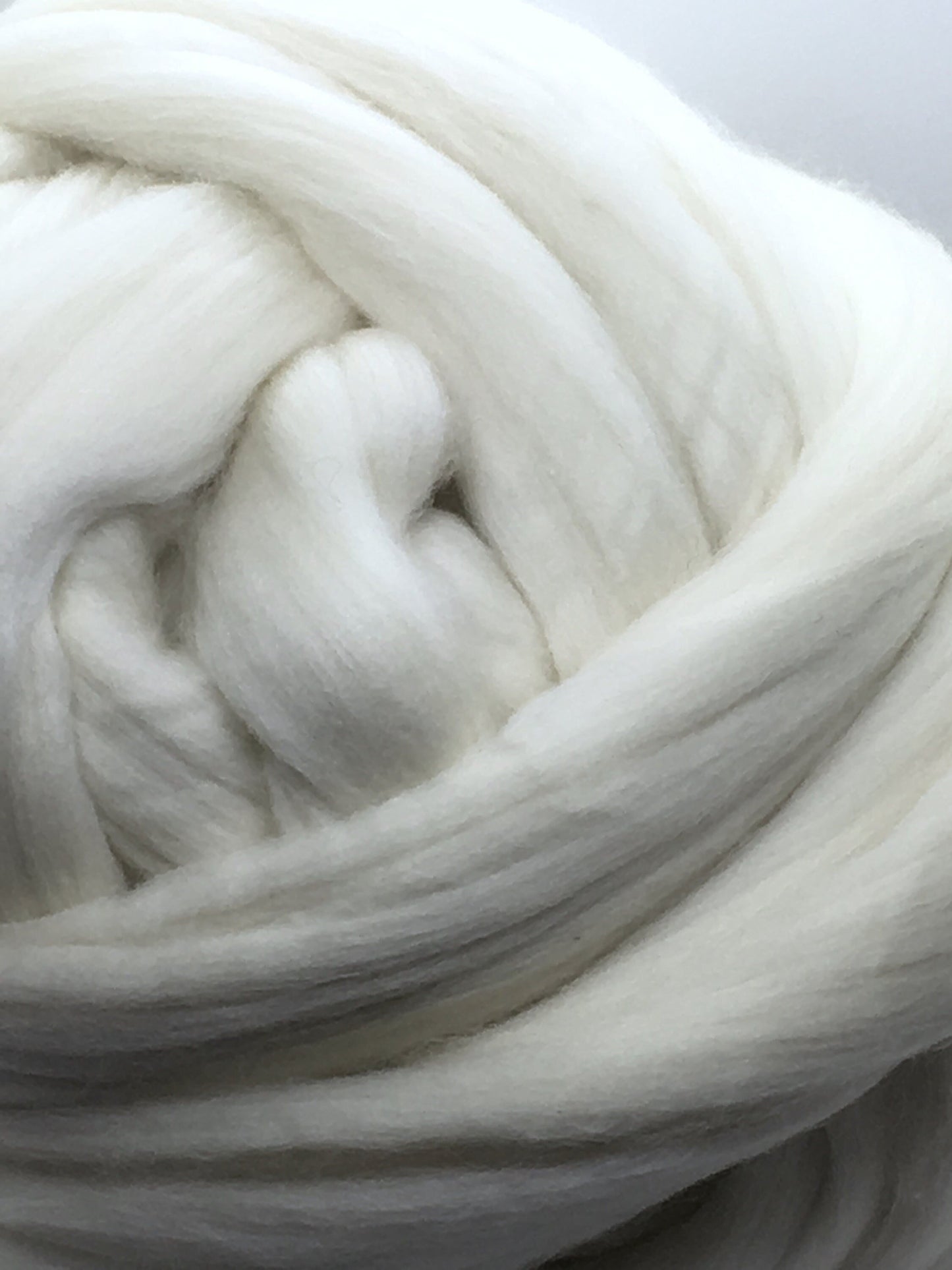 1 lb White Wool Roving