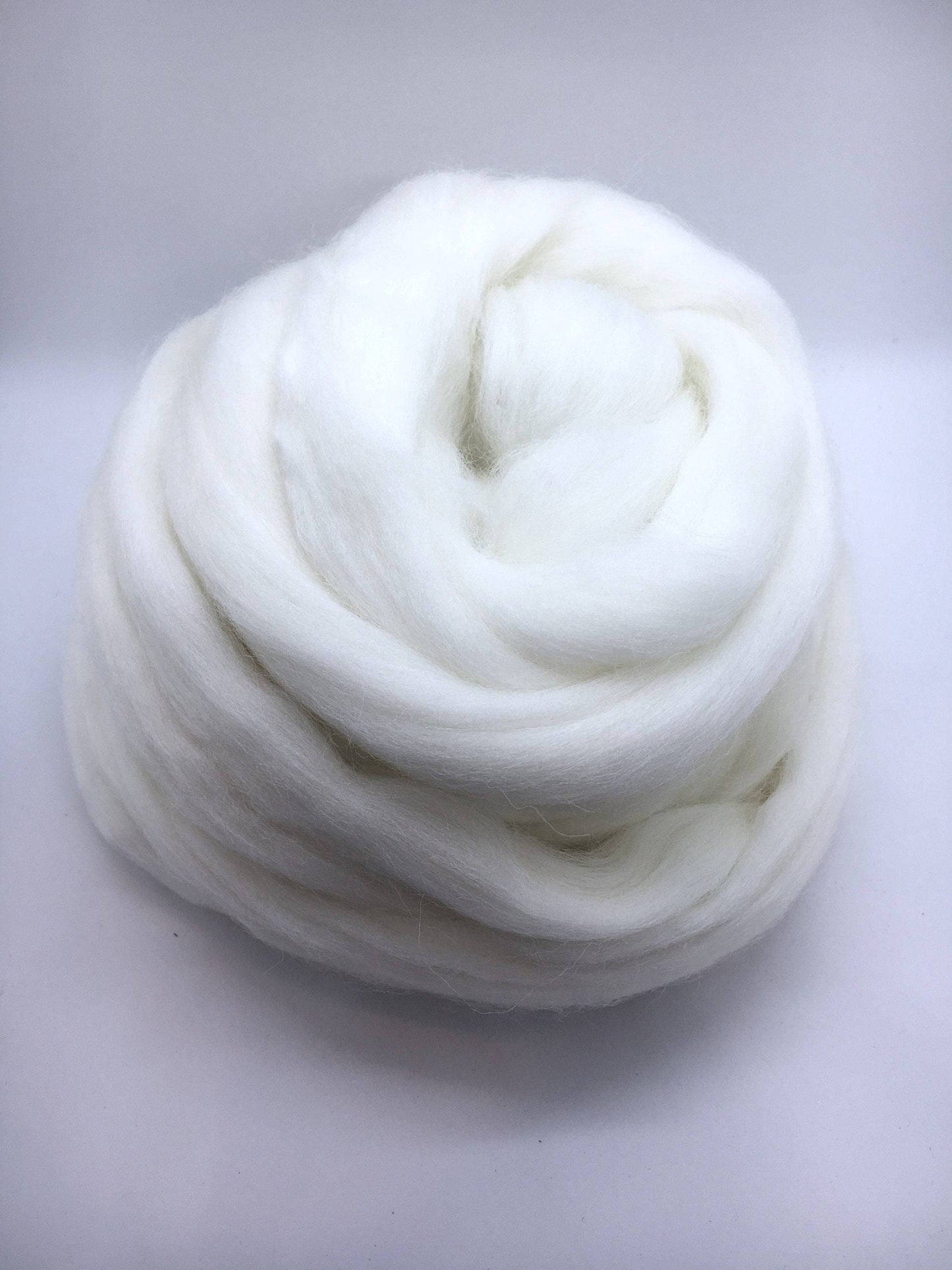 Diamond Bright White Merino Wool Roving
