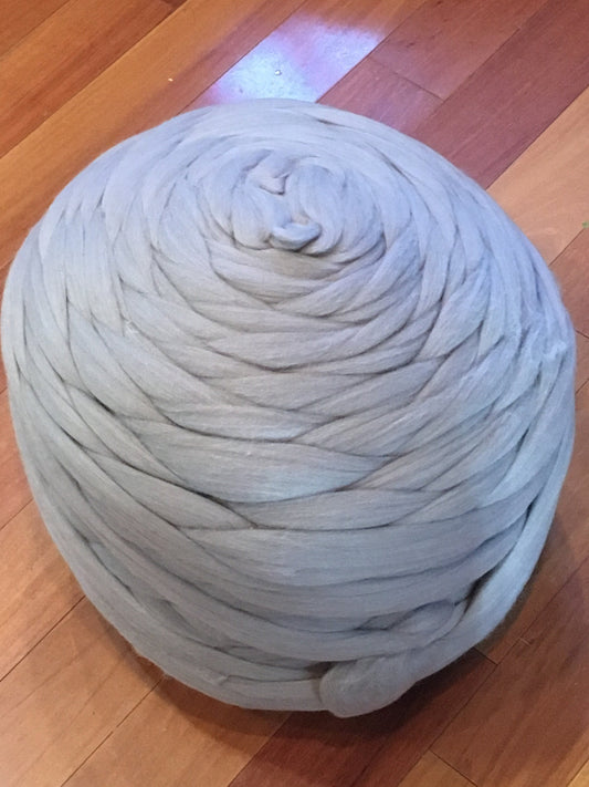 Silver Gray Storm Bulk Roll 14 lbs!   Wholesale Merino wool Top Roving- Arm Knit Chunky Blanket Do It Yourself Spin Felt Craft